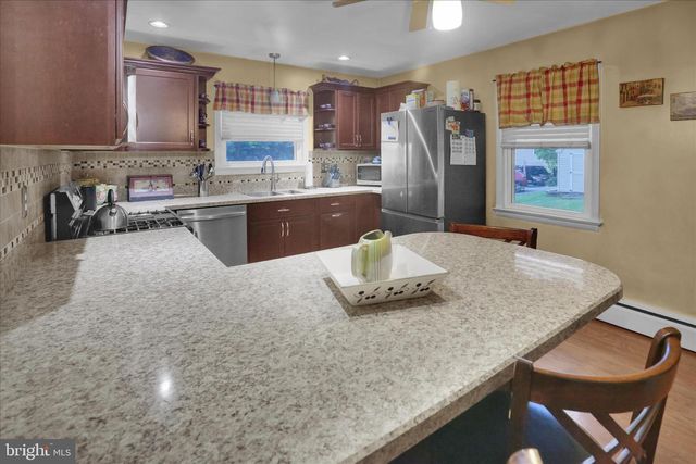 430 SUMMIT AVE, Reading, PA 19607
