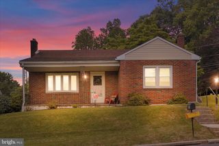 430 SUMMIT AVE, Reading, PA 19607