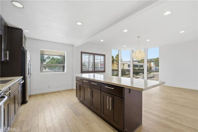 14115 Moorpark, Sherman Oaks, CA 91423