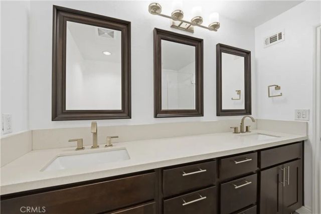 14115 Moorpark, Sherman Oaks, CA 91423