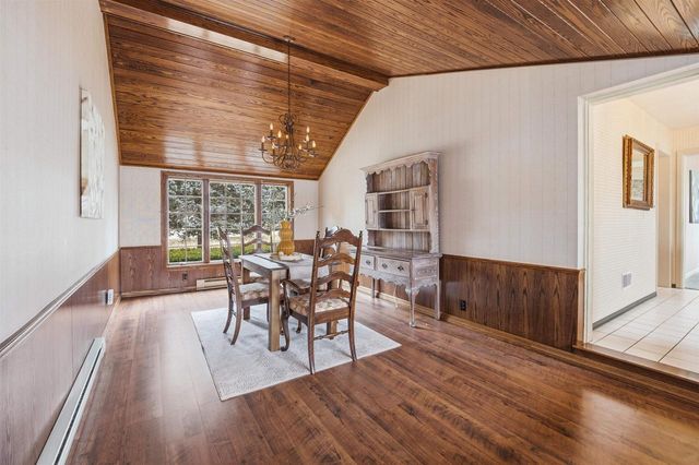 1710 LAKESHORE DRIVE, Menasha, WI 54952