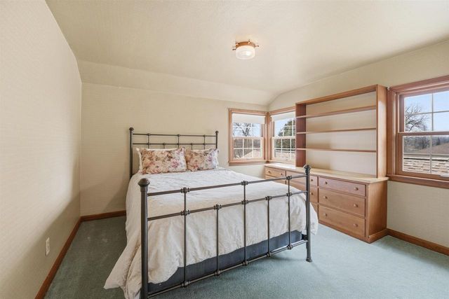 1710 LAKESHORE DRIVE, Menasha, WI 54952