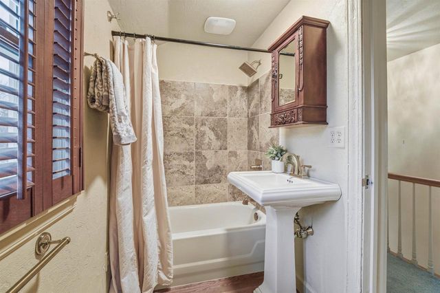 1710 LAKESHORE DRIVE, Menasha, WI 54952