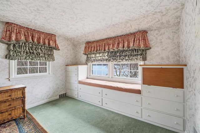 1710 LAKESHORE DRIVE, Menasha, WI 54952