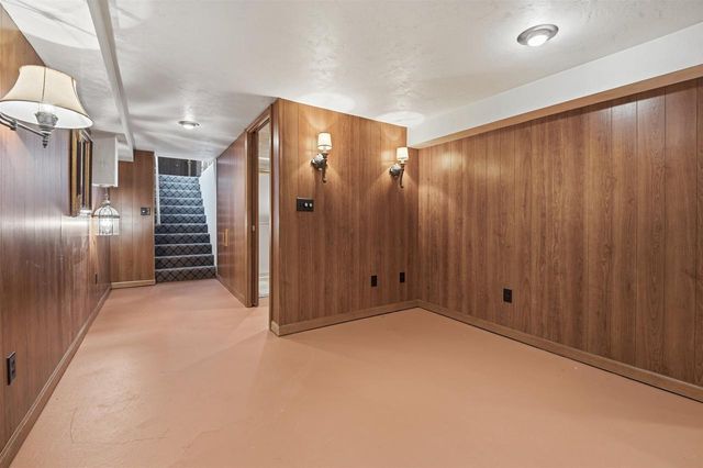 1710 LAKESHORE DRIVE, Menasha, WI 54952