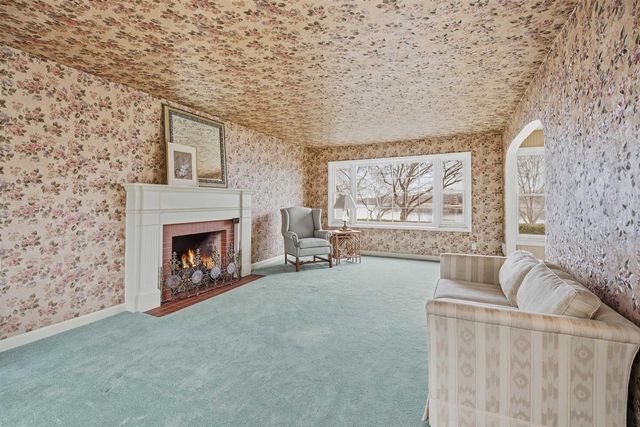 1710 LAKESHORE DRIVE, Menasha, WI 54952