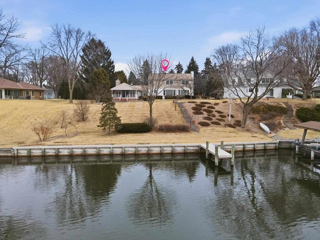 1710 LAKESHORE DRIVE, Menasha, WI 54952