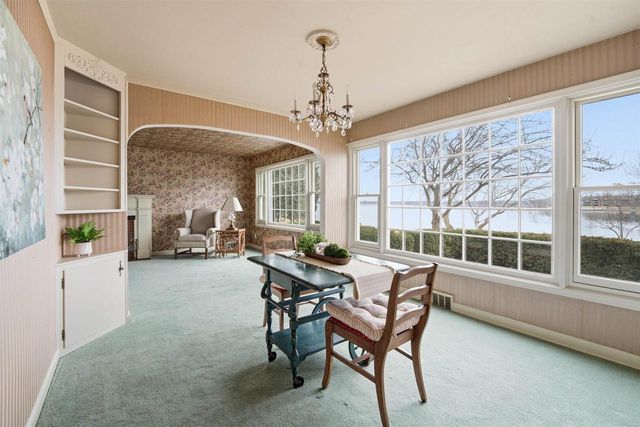 1710 LAKESHORE DRIVE, Menasha, WI 54952