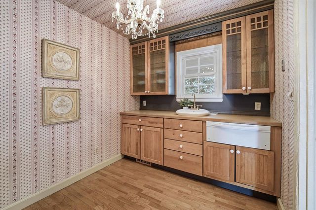 1710 LAKESHORE DRIVE, Menasha, WI 54952