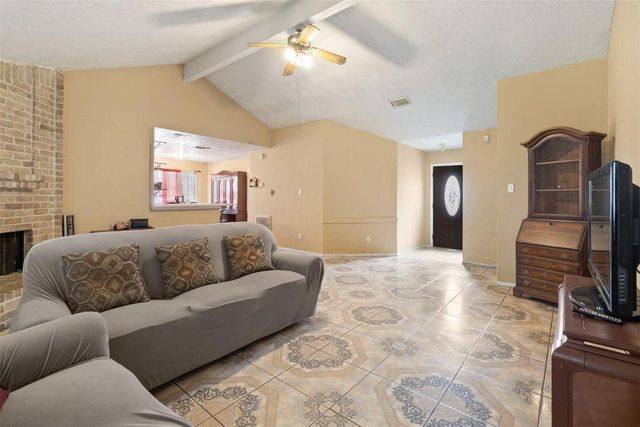 2743 Flintrock Circle, Houston, TX 77067