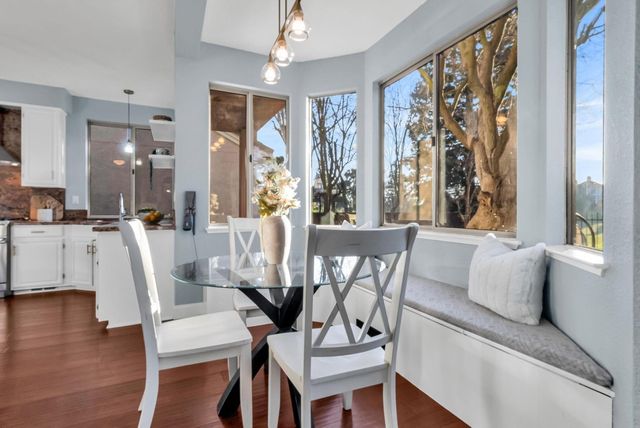 2020 Canyon Lakes Dr, San Ramon, CA 94582