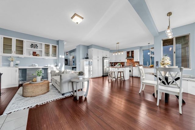 2020 Canyon Lakes Dr, San Ramon, CA 94582