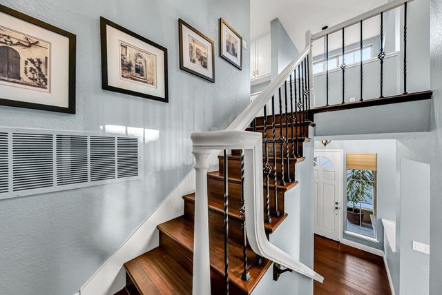 2020 Canyon Lakes Dr, San Ramon, CA 94582