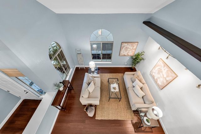 2020 Canyon Lakes Dr, San Ramon, CA 94582