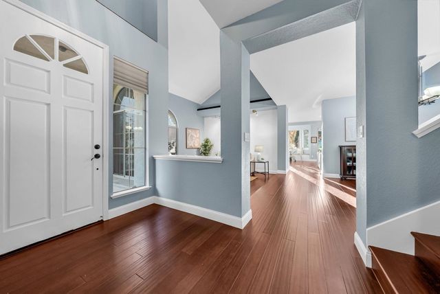 2020 Canyon Lakes Dr, San Ramon, CA 94582