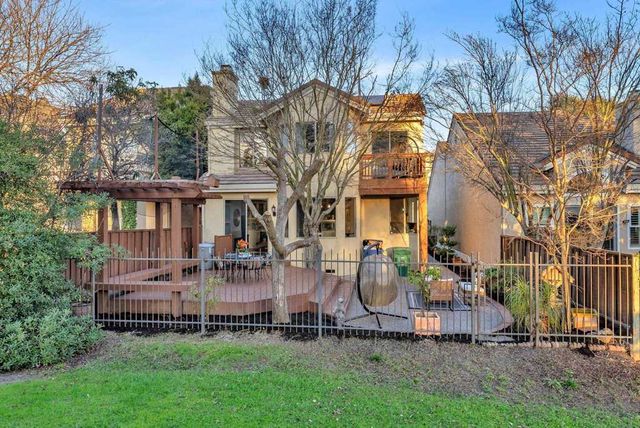 2020 Canyon Lakes Dr, San Ramon, CA 94582