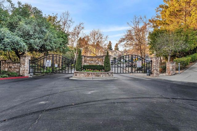 2020 Canyon Lakes Dr, San Ramon, CA 94582