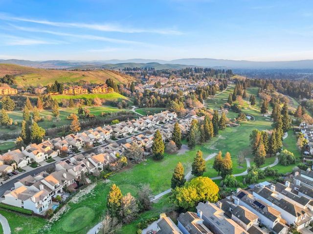 2020 Canyon Lakes Dr, San Ramon, CA 94582