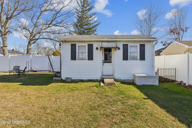 501 Rose Street, Lakehurst, NJ 08733