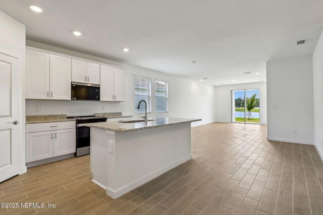 25 ARARAT Drive, Palm Coast, FL 32137