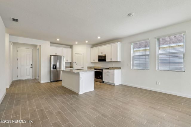 25 ARARAT Drive, Palm Coast, FL 32137