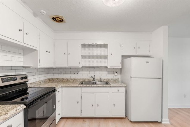 881 Main St 5, Walpole, MA 02081