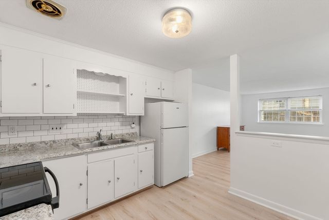 881 Main St 5, Walpole, MA 02081