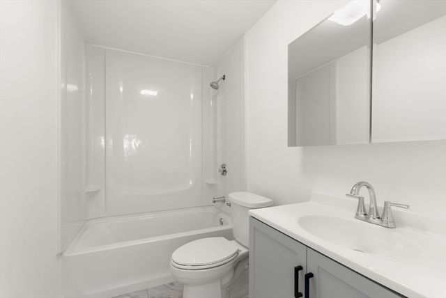 881 Main St 5, Walpole, MA 02081