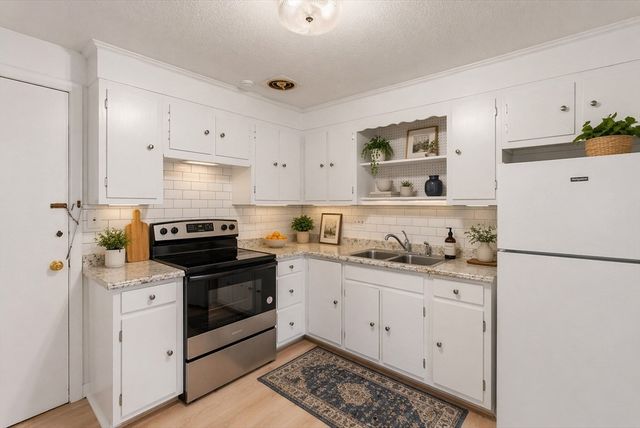 881 Main St 5, Walpole, MA 02081