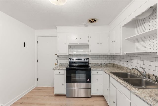 881 Main St 5, Walpole, MA 02081