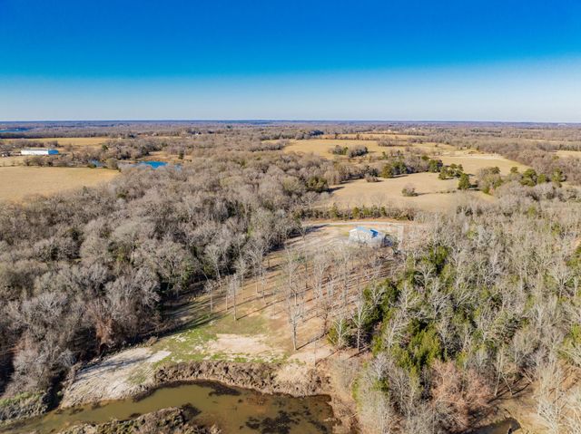 498 County Road 1952, Yantis, TX 75497