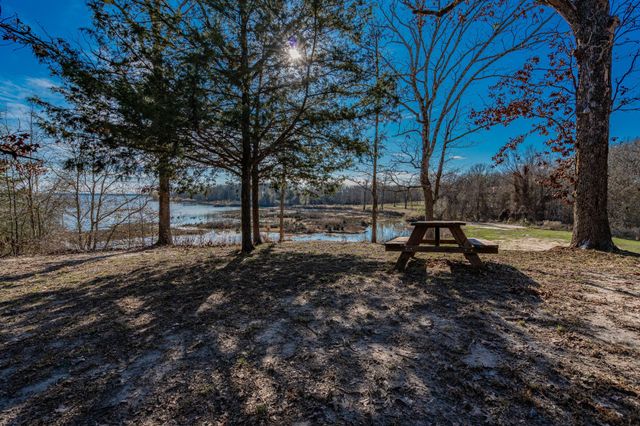 498 County Road 1952, Yantis, TX 75497