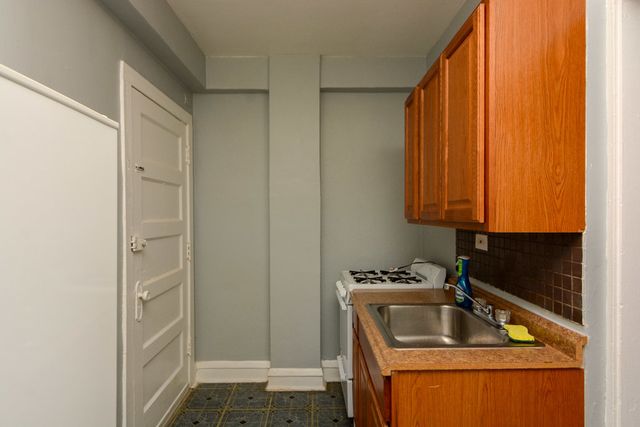 4606 N BEACON Street 2B, Chicago, IL 60640