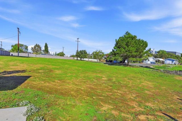 Sky Vista, Fallbrook, CA 92028