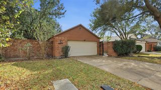 13011 Stancliff Oaks Street, Sugar Land, TX 77478