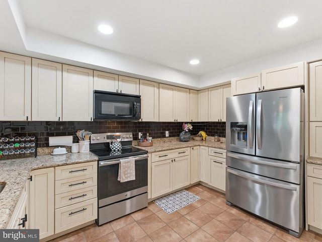 436 WHITTIER DR, Feasterville Trevose, PA 19053