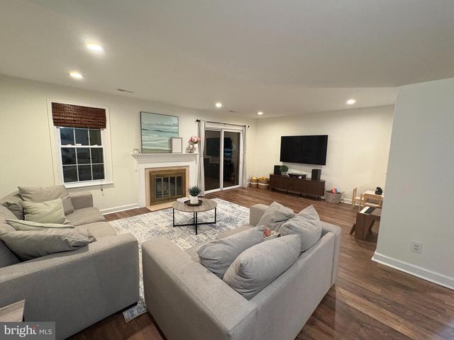 436 WHITTIER DR, Feasterville Trevose, PA 19053