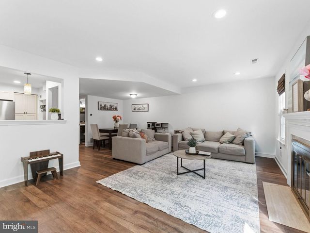 436 WHITTIER DR, Feasterville Trevose, PA 19053