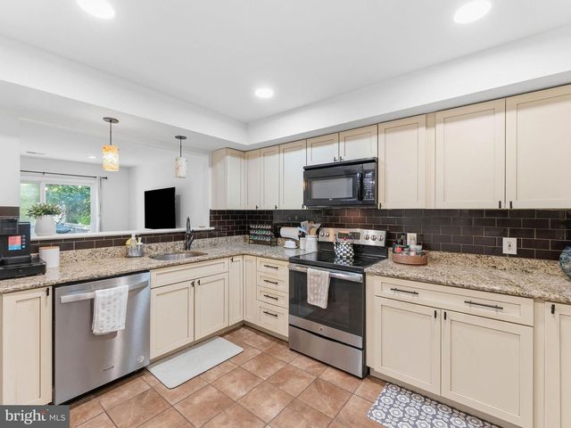 436 WHITTIER DR, Feasterville Trevose, PA 19053