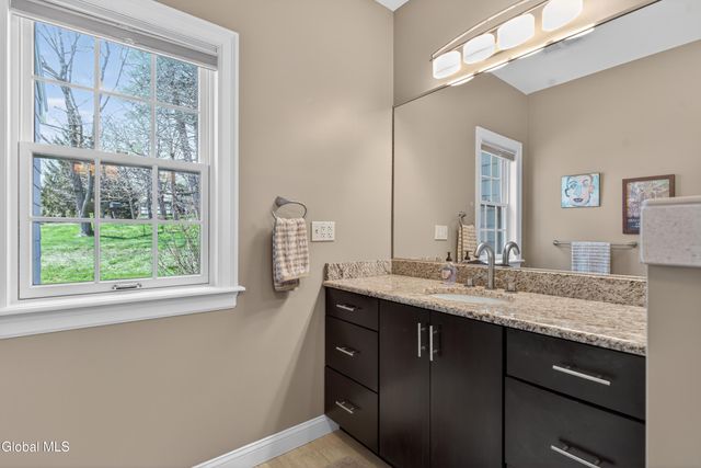 102 Woods Lane, Colonie, NY 12204