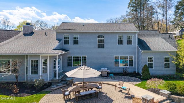 102 Woods Lane, Colonie, NY 12204