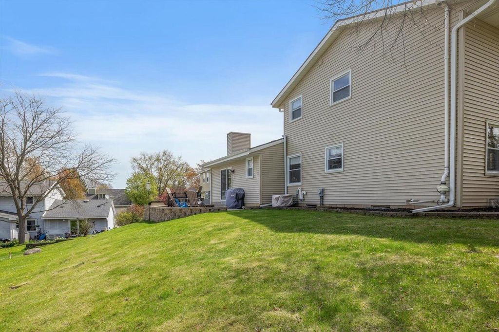property-img