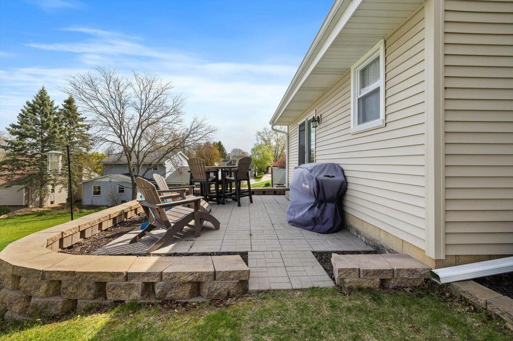 property-img