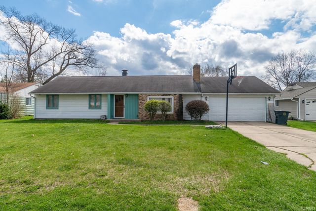 1662 Greenwood Drive, South Bend, IN 46614