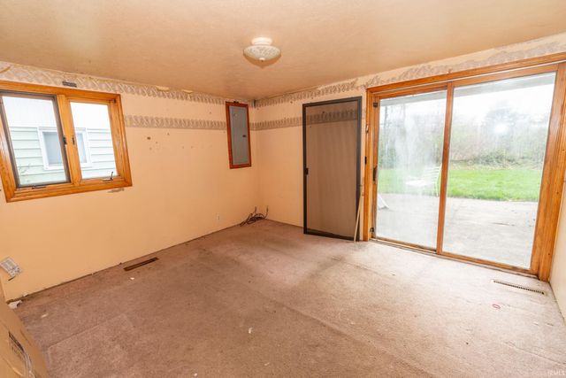 1662 Greenwood Drive, South Bend, IN 46614