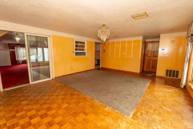 1662 Greenwood Drive, South Bend, IN 46614