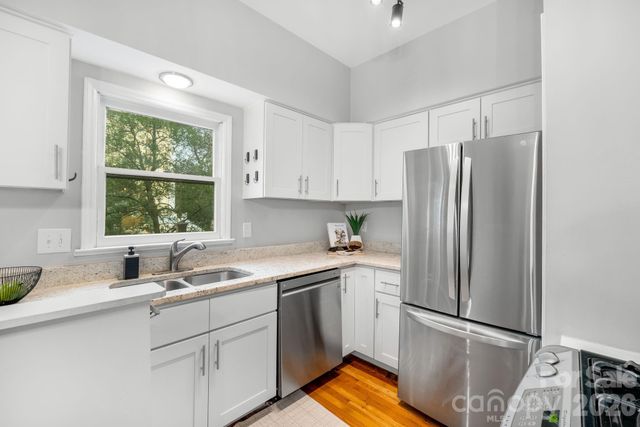 320 W 10th Street, Charlotte, NC 28202