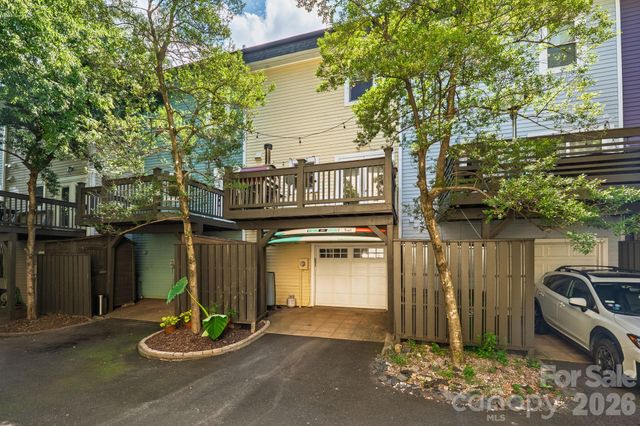 320 W 10th Street, Charlotte, NC 28202