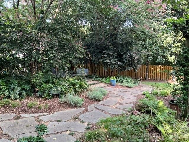 320 W 10th Street, Charlotte, NC 28202