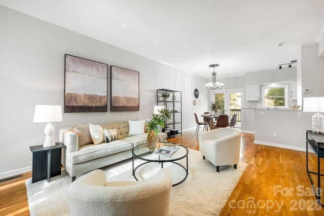 320 W 10th Street, Charlotte, NC 28202